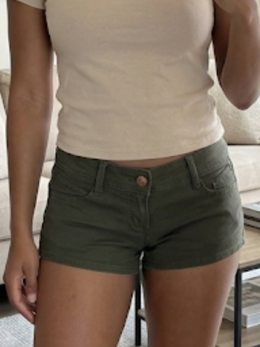 HOLLISTER Olive Green Low-Rise Short Shorts Size 1/25
